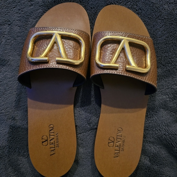 Valentino Garavani Women Brown Slides with V Gold Logo Size 8.5 - Picture 10 of 16